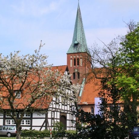 Sulinger Bürgerhaus und Kirche
